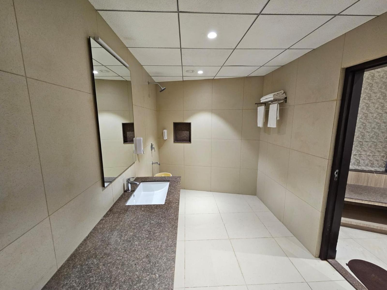 Hotel Bagla Atithi Banaras فاراناسي المظهر الخارجي الصورة
